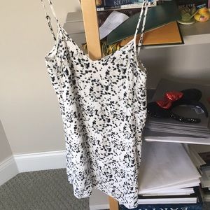 creamish white patterned dress
